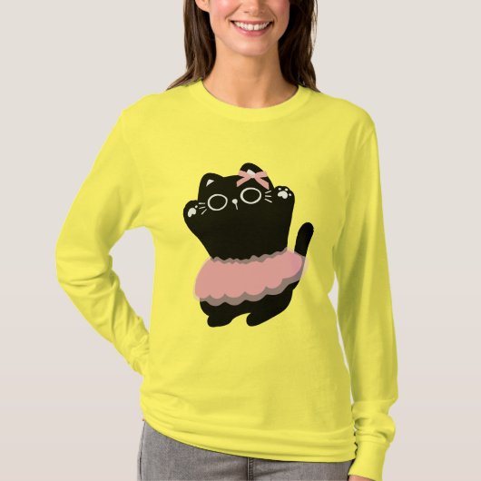 "A Black Cat Comes to Life in a Dance Skirt." Tシャツ (正面)
