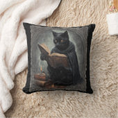 A Black Cat Wearing A Cloak Studying Halloween クッション (ブランケット)