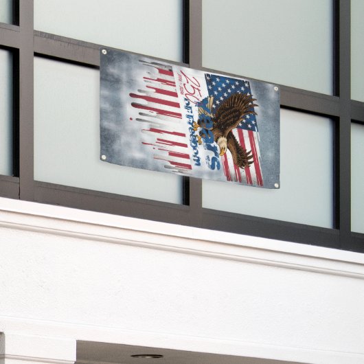 A bold, distressed illustration of a eagle 横断幕 (ビルの外側)