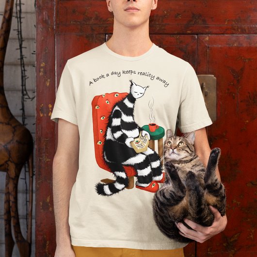 A Book A 保 Day Reality遠くに- Cat 読 Art Tシャツ