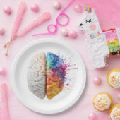 A brain divided between logical and creative sides ペーパープレート (パーティー)