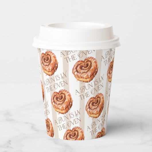 A Bun in the Oven Cinnamon Roll Theme Baby Shower 紙コップ (裏面)