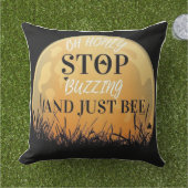 A buzzing black pillow with bee quotes. アウトドアクッション (芝生)
