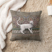 A cat on the mosaic throw pillow クッション (ブランケット)