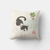 A Cat's Day - Red Yarn クッション (正面)