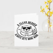 A Clean Beaver Always Gets More Wood Adults Joke M カード (黄色い花)