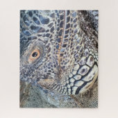 A close up head of a green iguana. Challenging ジグソーパズル (縦)