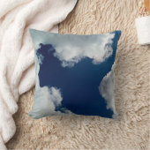 A curve in the clouds クッション (ブランケット)