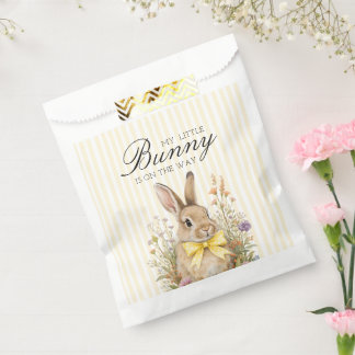 A cute little Floral Bunny Yellow Bow Baby Shower フェイバーバッグ