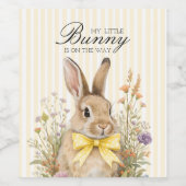 A cute little Floral Bunny Yellow Bow Baby Shower  ワインラベル (シングルラベル)