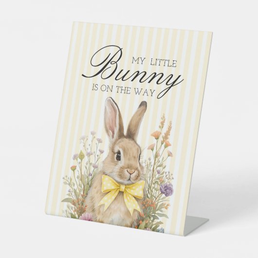 A cute little Floral Bunny Yellow Bow Baby Shower  台座サイン (正面)