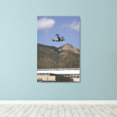 A CV-22オスプレイ キャンバスプリント (インサイチュ (ウッドフロア))