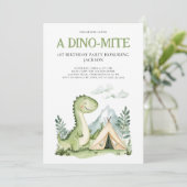 A Dino-mite Boys Green Dinosaur 1st Birthday Party 招待状 (スタンド正面)