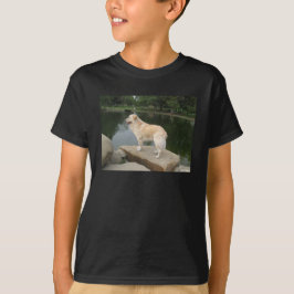 A Dog At A Pond Tシャツ
