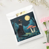 A Familiar Black Cat And Toadstools Halloween 1 フェイバーバッグ (封をした状態)