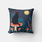 A Familiar Black Cat And Toadstools Halloween 4 クッション (正面)