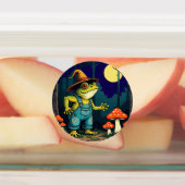 A Familiar Toad Witch Foraging At Night ラベル (貼付)