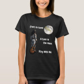  a female astronaut on the moon with a guitar tシャツ (正面)