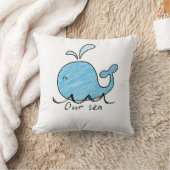 A FRIENDLY WHALE IN HIS SEA Throw Pillow クッション (ブランケット)