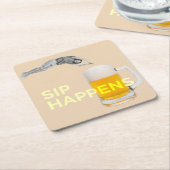 A fun “Sip Happens” coaster スクエアペーパーコースター (アングル)