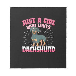 A Girl Who Loves Dachshund ノートパッド