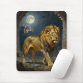 A Golden Lion Strolling under the Moon Personalize マウスパッド (マウス)