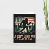 A Guy Like Me Is Hard To Find Bigfoot Funny Hiking カード (正面)
