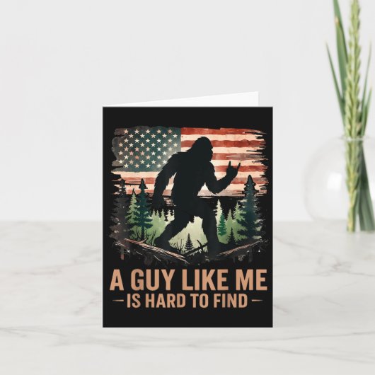 A Guy Like Me Is Hard To Find Bigfoot Funny Hiking カード (正面)