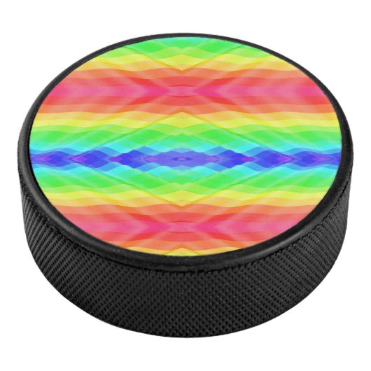A hockey puck with a vibrant, symmetrical rainbow  アイスホッケーパック (3/4)
