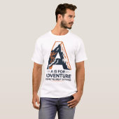 A Is for Adventure Hiking Mountain Design Tシャツ (正面フル)