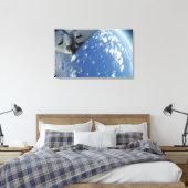 A KC-135ストラトタンカーはB-2精神を反論する キャンバスプリント (インサイチュ (寝室))