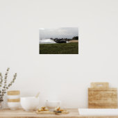 A landing craft air cushion comes ashore ポスター (キッチン)