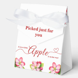 A Little Apple Is On The Way | Fall Baby Shower  フェイバーボックス