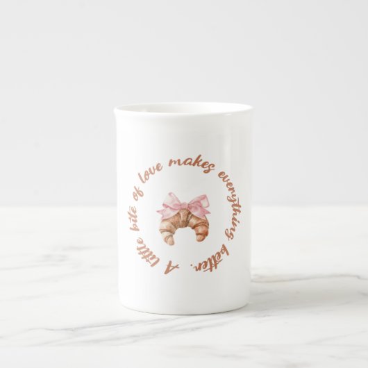 A Little Bite of Love | Cute Girly Mug  ボーンチャイナマグカップ (正面)