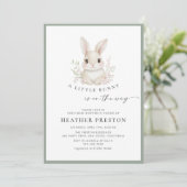 A Little Bunny Elegant Sage Green Baby Shower 招待状 (スタンド正面)