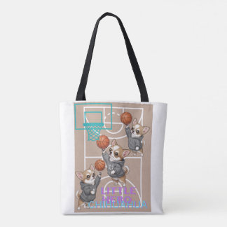A little Chihuahua who loves basketball トートバッグ