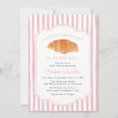 A Little Croissant Is on Her Way Pink Baby Shower 招待状 (正面)