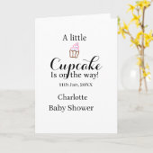 A little cupcake is on its way baby shower name da カード (黄色い花)