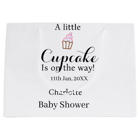 A little cupcake is on its way baby shower name da ラージペーパーバッグ (正面)
