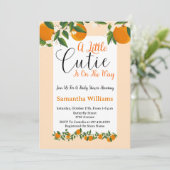 A Little Cutie Is On The Way Orange Baby Shower 招待状 (スタンド正面)