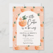 A Little Cutie Peach Orange Floral Baby Shower 招待状 (正面)