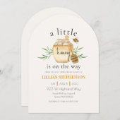 A Little Honey Is On The Way Bee Baby Shower 招待状 (正面/裏面)