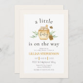 A Little Honey Is On The Way Bee Baby Shower  招待状 (正面/裏面)