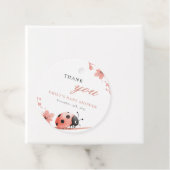 A Little Love Bug Is On The Way Baby Shower フェイバータグ (インサイチュ)