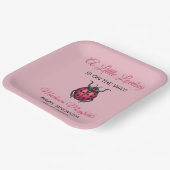 A Little Love Bug Is On The Way Ladybug ペーパープレート (傾斜あり)