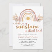 A Little Ray of Sunshine Boho Rainbow Baby Shower 招待状 (正面)