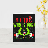 A Little Who Is Due Funny Christmas Pregnancy Anno カード (黄色い花)