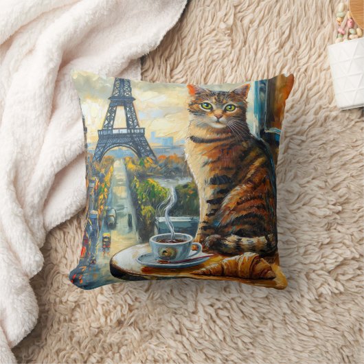 A Morning in Paris | Tabby Cat at a Cafe クッション (ブランケット)