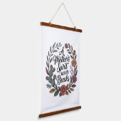 A Mother's Spirit Never Breaks 吊り下げ型タペストリー (傾斜あり)