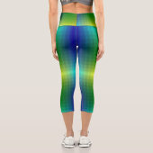 A person wearing vibrant, gradient leggings  カプリレギンス (裏面)